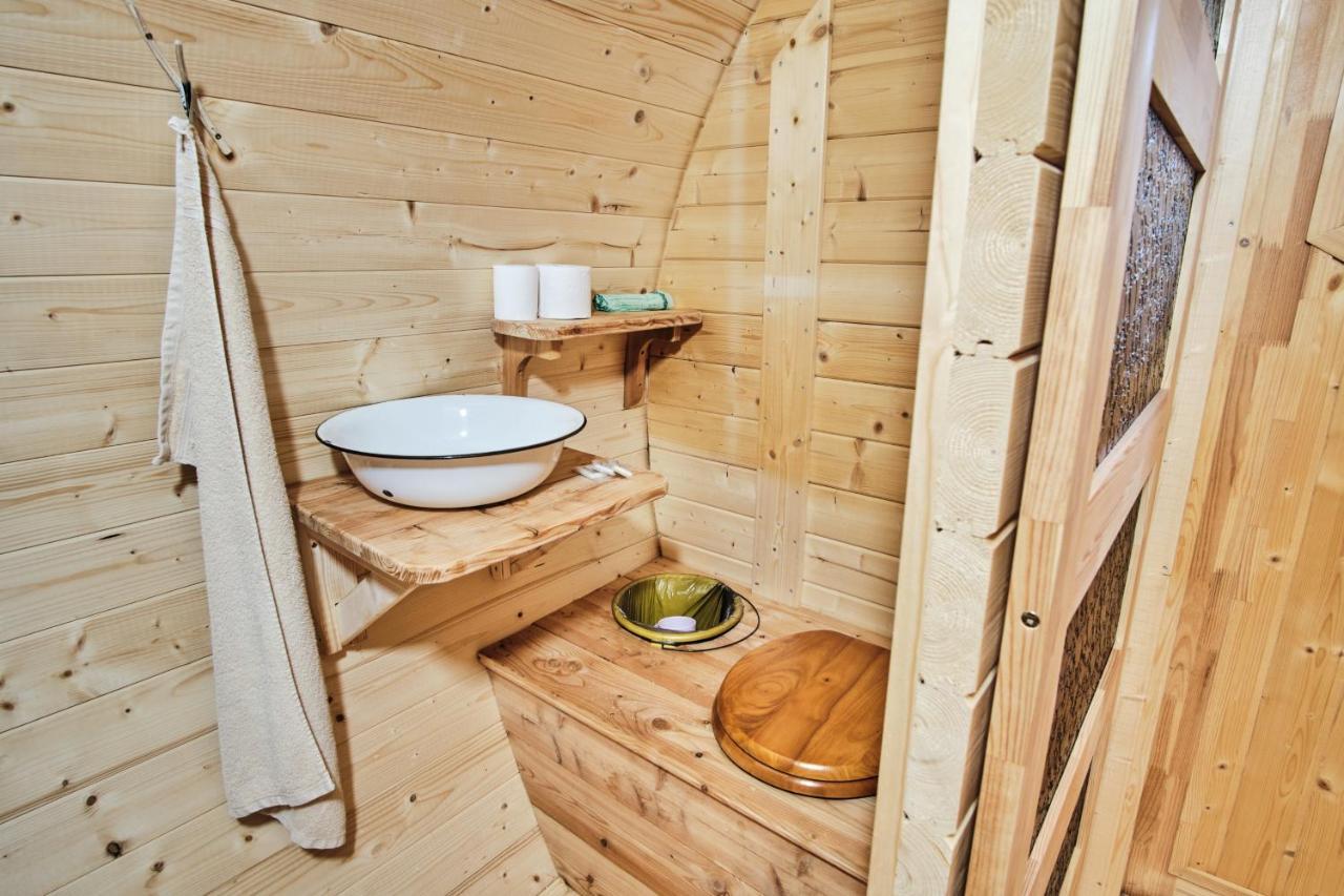 Viking Houses Strnadovsky Mlyn Jesenice  Kültér fotó